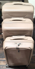 Set of spinner luggage bags with ergonomic handles for easy carry