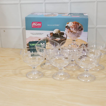 Supermom unbreakable dessert bowls serving ice cream at a party